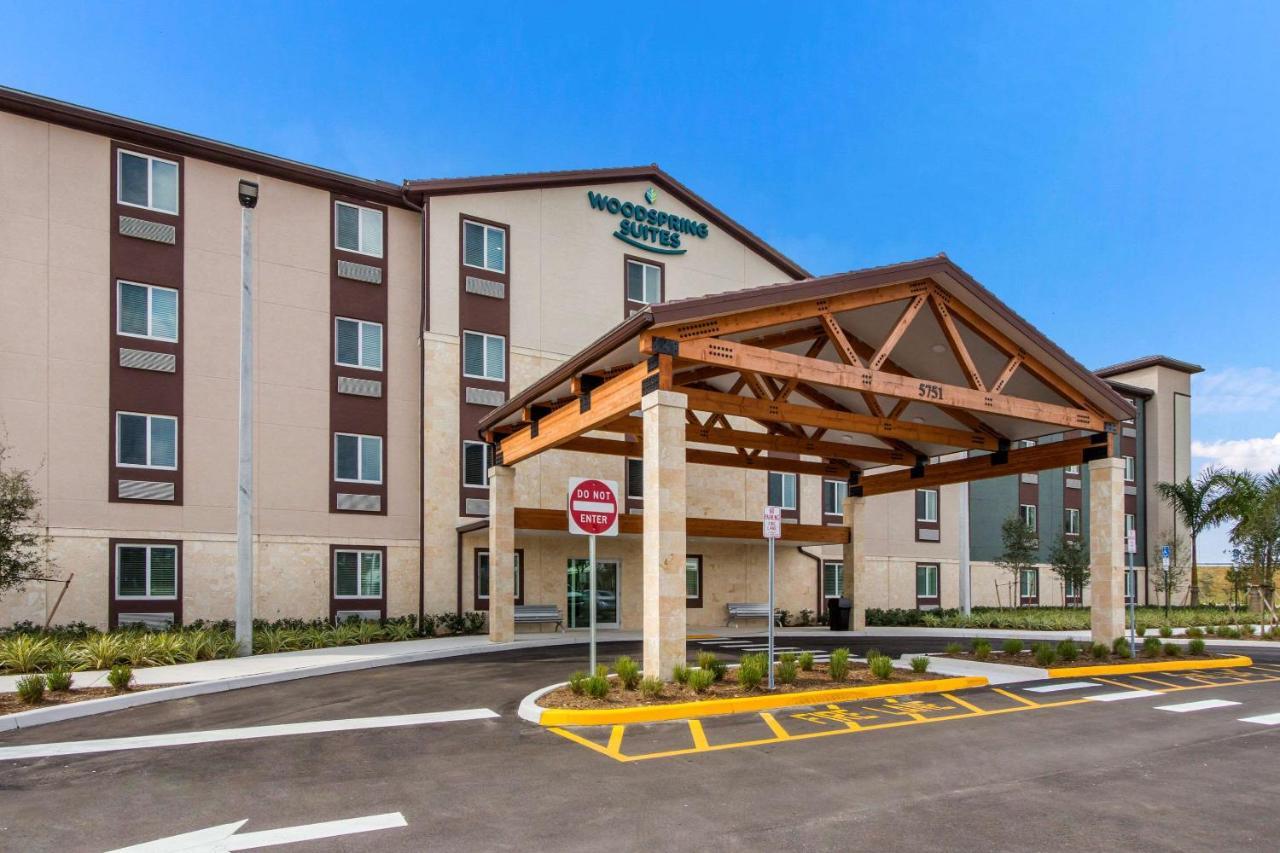 Woodspring Suites Тамарак Екстериор снимка