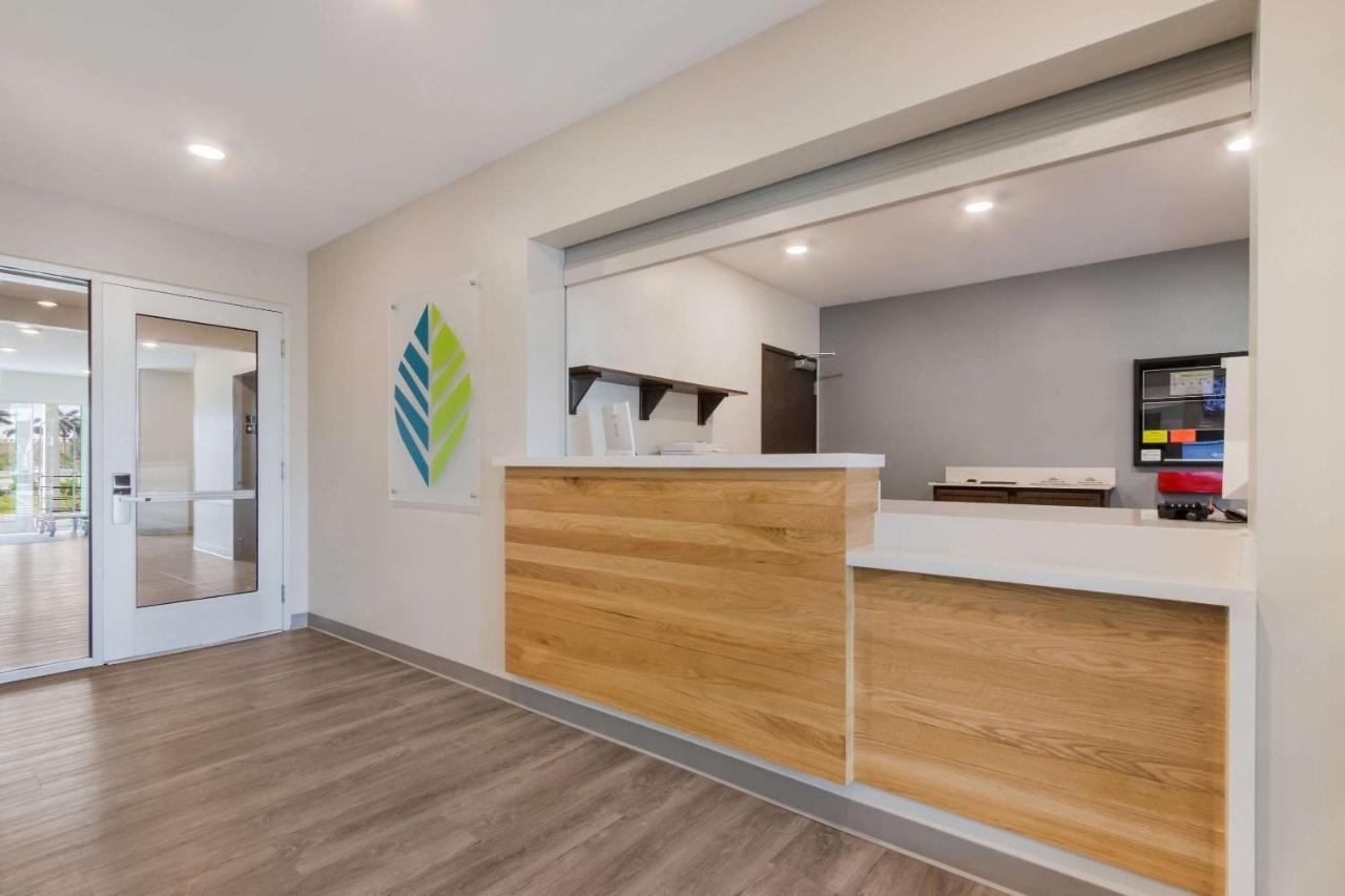 Woodspring Suites Тамарак Екстериор снимка