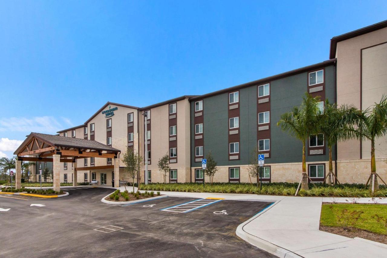 Woodspring Suites Тамарак Екстериор снимка