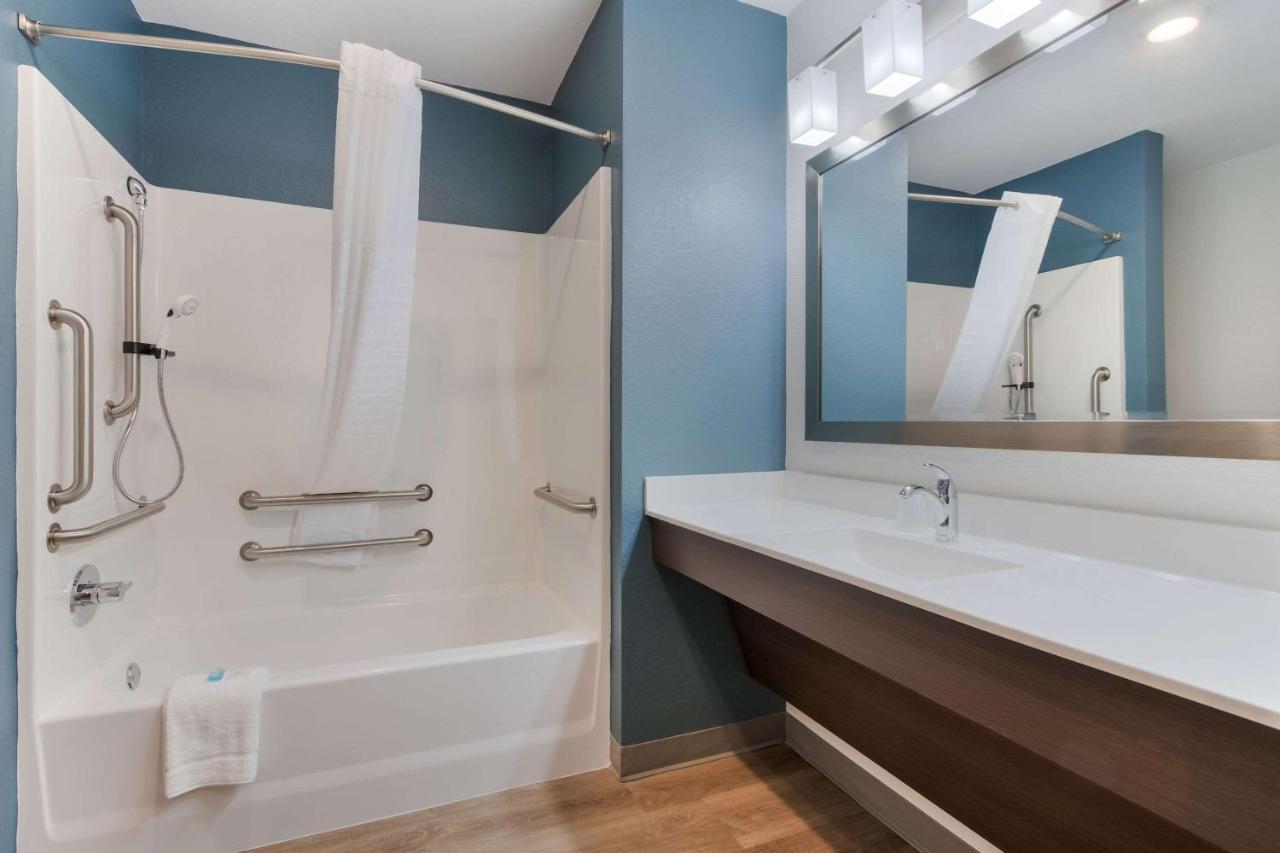 Woodspring Suites Тамарак Екстериор снимка