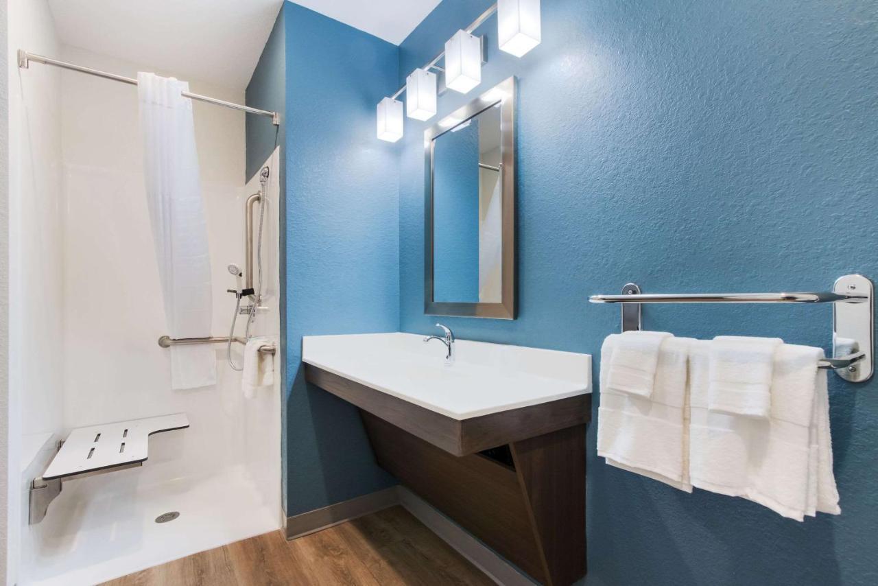 Woodspring Suites Тамарак Екстериор снимка