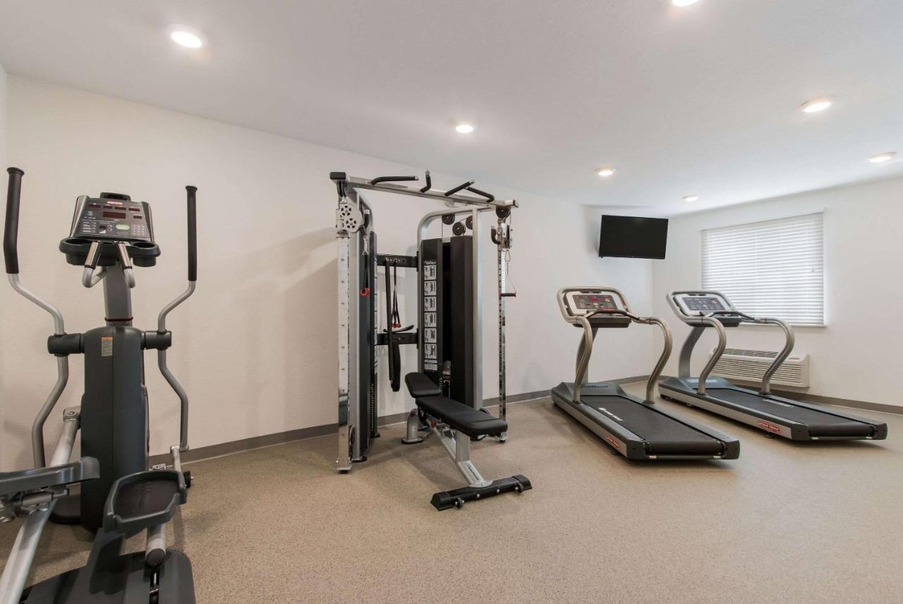 Woodspring Suites Тамарак Екстериор снимка